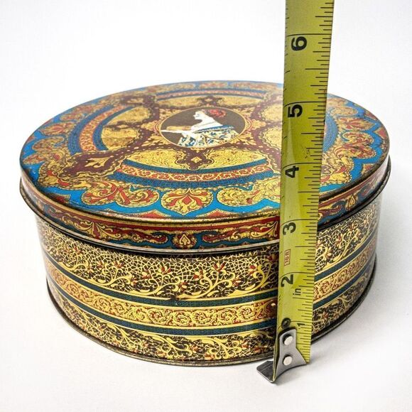 Antique Hostess Fruit Cake Tin 8” Round - Picture 8 of 8